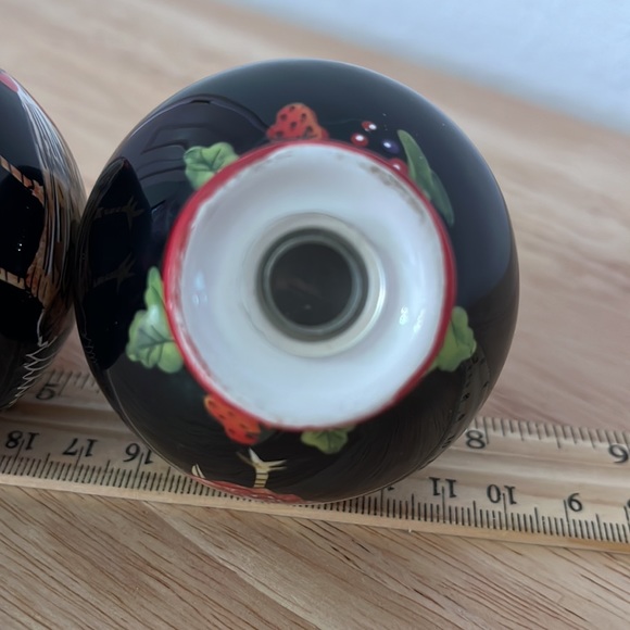 Vintage Chicken/Rooster Black Decorated Salt & Pepper Shakers Bella Casa by Ganz - Picture 10 of 13